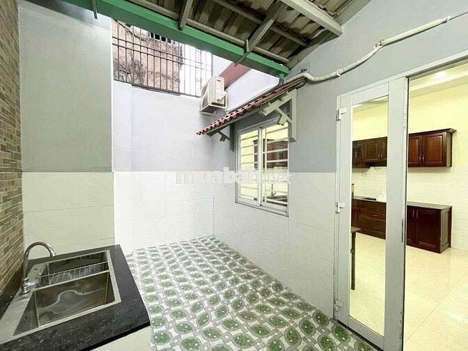 Chung cư mini mới xây kế cầu nguyễn tri phương tách bếp siêu thoáng