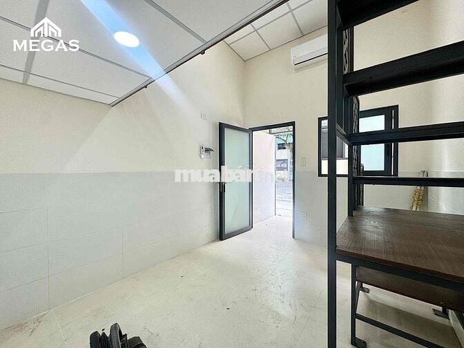 NHÀ NGUYÊN CĂN 1 TRỆT + 1 LẦU SẴN MÁY LẠNH NGAY DƯƠNG QUẢNG HÀM ĐH VLU