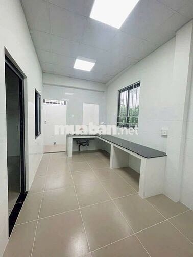nhà 170m2 vừa ở vừa làm kho sân oto gần Dĩ An 1 trần quang khải