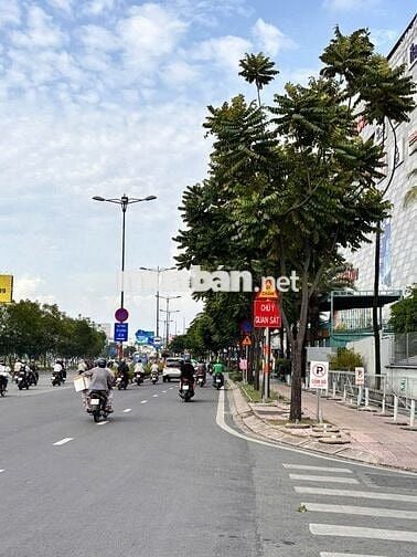 GIẢM GIÁ 300TR, NHÀ DÀNH CHO GIA ĐÌNH TRẺ, P.HBC, THỦ ĐỨC, HƠN 4 TỶ.