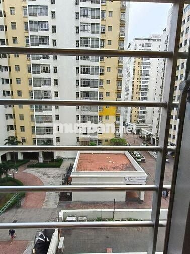 Bán CH Sky Garden 3 Q7 DT 75m2 2PN 2WC gía 2tỷ190  view nội khu