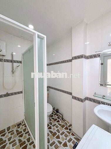 Cho Thuê Ngắn_Dài Hạn Căn Hộ Ban Công Ngay Bờ Kè Trường Sa