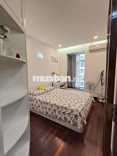Bán CH Sky Garden 3 Q7 DT 75m2 2PN 2WC gía 2tỷ190  view nội khu