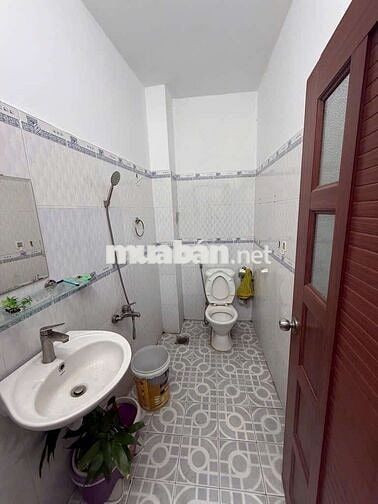 NHÀ 3 TẦNG ĐẸP — CHIẾN LƯỢC PHƯỜNG BÌNH TRỊ ĐÔNG  (4,3m x 14m)