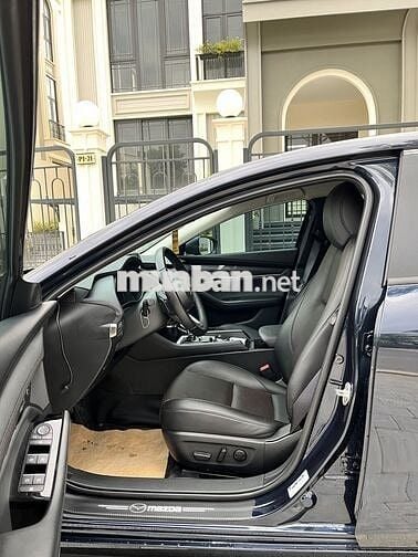 Mazda 3 2024 1.5L Luxury - 11120 km