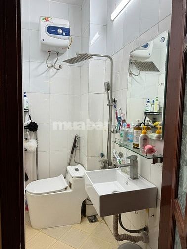 Chính chủ bán nhà 5 tầng đẹp Thổ Quan, Khâm Thiên 28 /33 m² ngõ rộng 