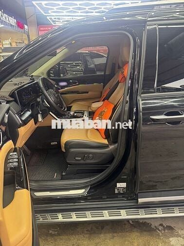 Kia Carnival 2022 2.2D Premium 8 chỗ - 14000 km