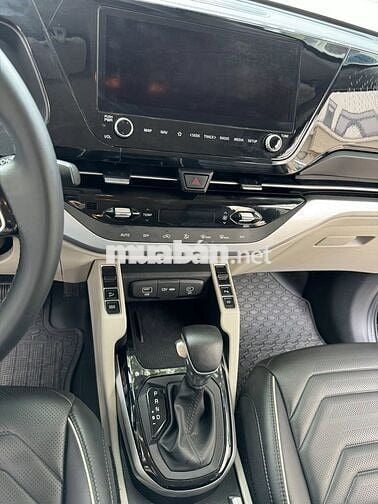 Kia Carens 1.5D Premium 2022
