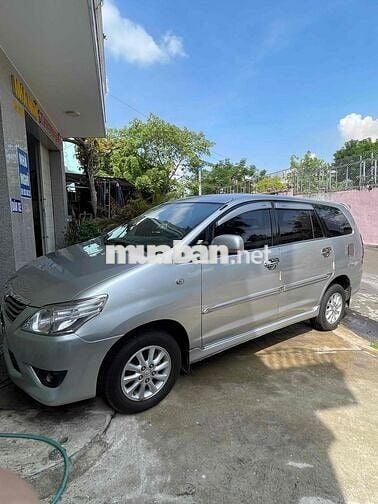 Toyota Innova 2013 2.0E - 130000 km