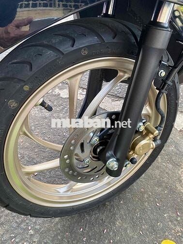 vision mua mới chạy 900 km như xe thùng
