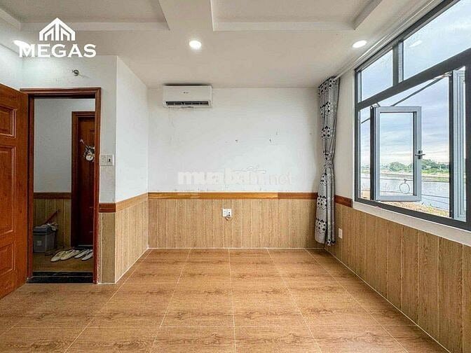 Studio xinh xắn view cửa sổ Đà Lạt lãng mạn