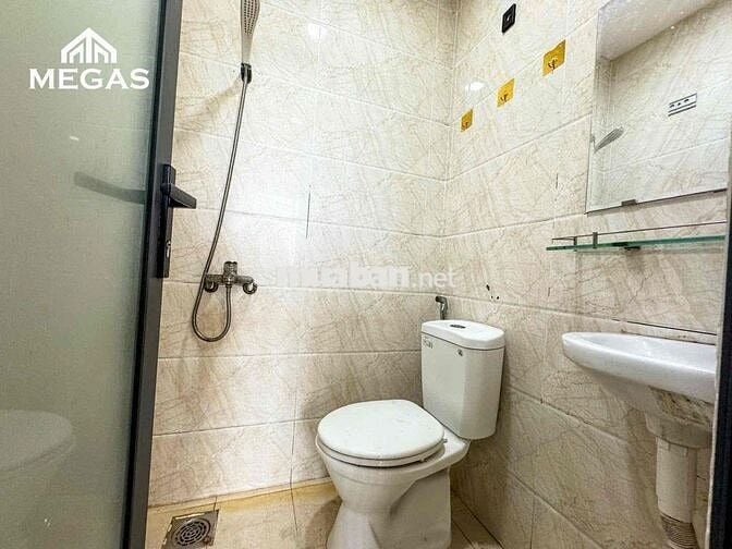 Studio xinh xắn view cửa sổ Đà Lạt lãng mạn