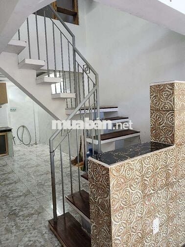 Nhà cho thuê hẻm 588 Tỉnh Lộ 10, BT (3PN kín, 1 lửng, 2WC) nhà trống