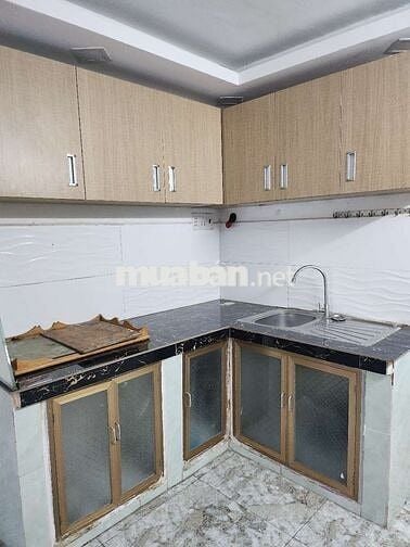 Nhà cho thuê hẻm 588 Tỉnh Lộ 10, BT (3PN kín, 1 lửng, 2WC) nhà trống