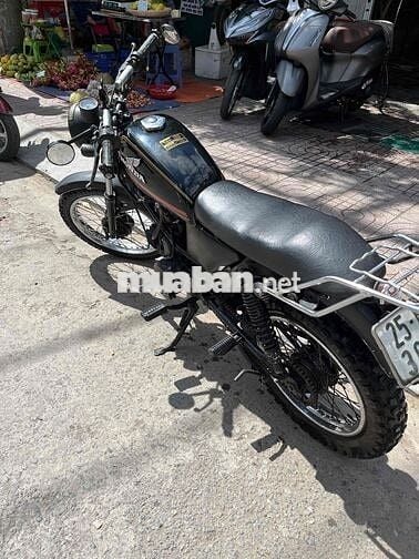 Win cafe, xe đang đi. Do mới mua chiếc XSR 155