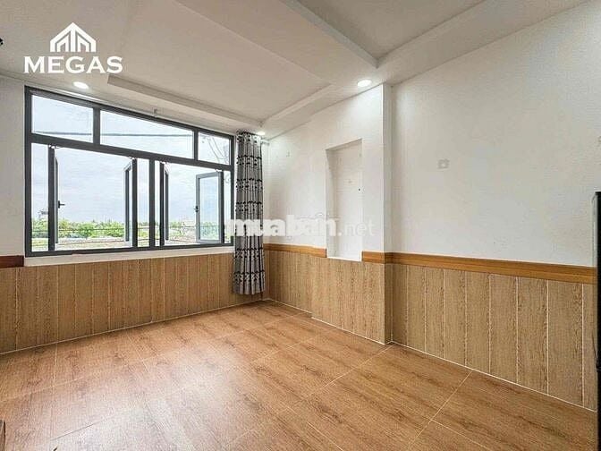 Studio xinh xắn view cửa sổ Đà Lạt lãng mạn