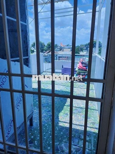 Nhà cho thuê hẻm 588 Tỉnh Lộ 10, BT (3PN kín, 1 lửng, 2WC) nhà trống