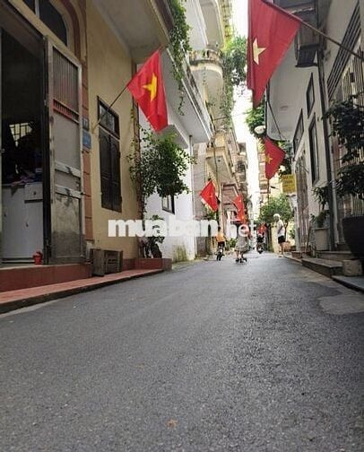 BÁN ĐẤT TẶNG NHÀ 47M*2T LÔ GÓC PHÂN LÔ Ô TÔ CHẠY VÒNG QUANH