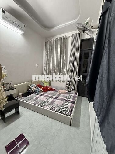 Nhà Gò Vấp ngang khủng 5m7 có 4 phòng ngủ 40m2 đường Phan Huy Ích P12