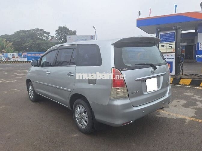 Toyota Innova 2009 bản G xe gia đình rộng rãi