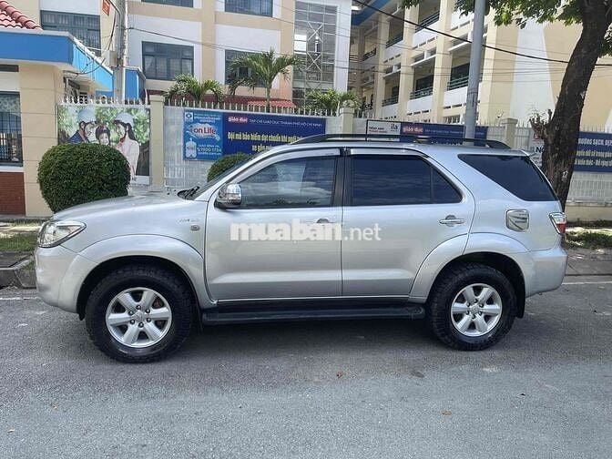 Toyota Fortuner 2009 - 100000 km