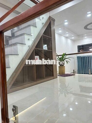 BÁN NHÀ 3 TẦNG ĐỦ CÔNG NĂNG MỚI TOANH ĐƯỜNG NGUYỄN VĂN LƯỢNG GÒ VẤP
