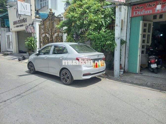 2018 Sedan 1.2 MT - 121000 km