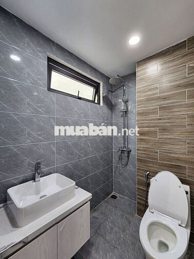 CHO THUÊ NHÀ ĐƯỜNG TÂN SƠN NHÌ _ 4,5X18M _ TRỆT 3 LẦU NHÀ MỚI