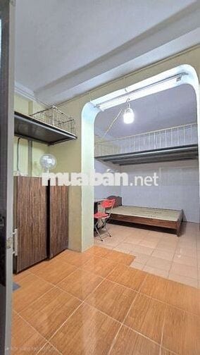 Cho thuê phòng trọ 22m có nóng lạnh, bếp, wc riêng, sân rộng giường tủ