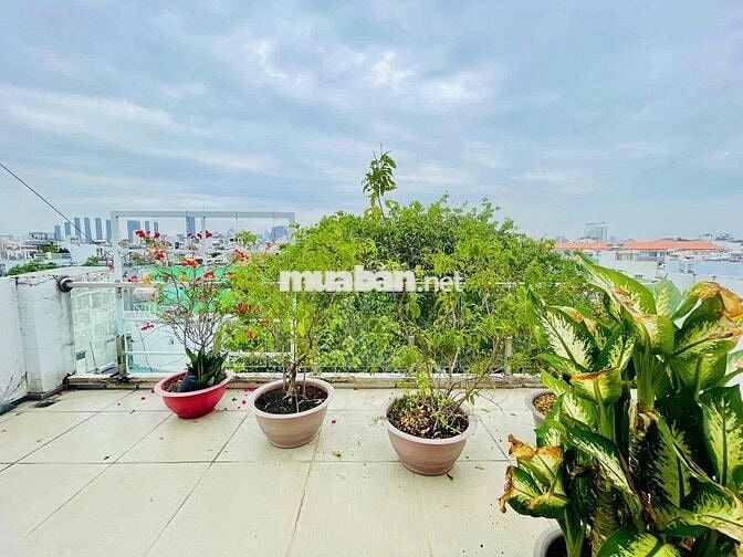 Siêu phẩm Penhouse bancon siêu rộng ngay khu ẩm thực Vạn Kiếp - ĐH ISB
