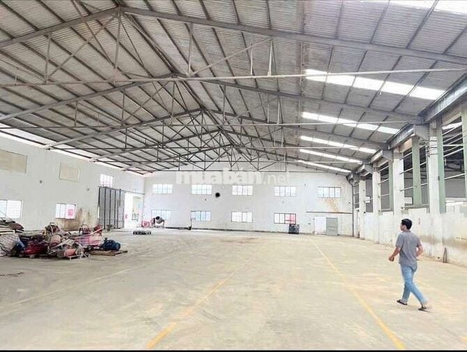 CHO  THUÊ  KHO  XƯỞNG (2600 m2) KCN  TÂN  BÌNH.  QUẬN TÂN PHÚ