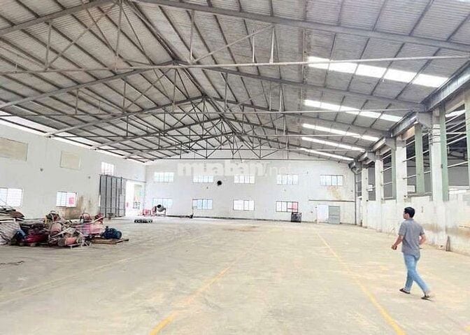 CHO  THUÊ  KHO  XƯỞNG (2600 m2) KCN  TÂN  BÌNH.  QUẬN TÂN PHÚ