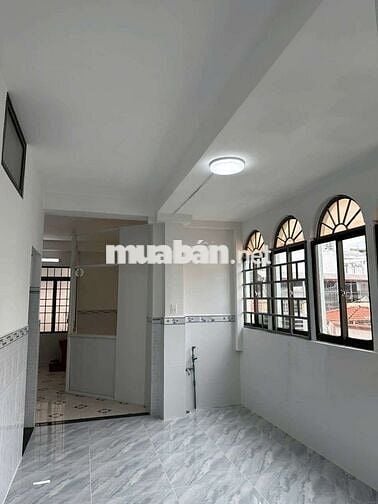 Bán căn chung cư quận 4, dt 50m2 (có thương lượng)