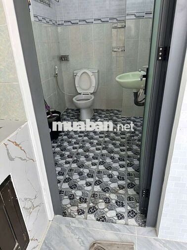 Bán căn chung cư quận 4, dt 50m2 (có thương lượng)