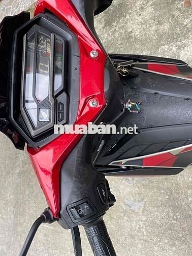 winer x 2021 abs 8 ngàn km 9 chủ kí