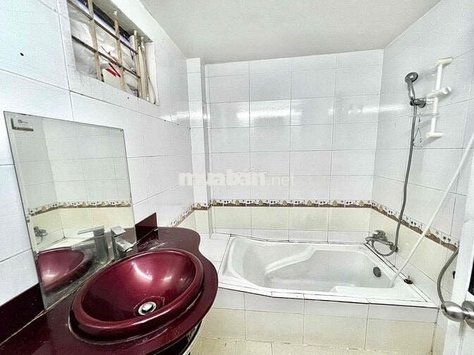 CHO THUÊ STUDIO SANG XỊN MỊN NGAY NGÃ TƯ HÀNG XANH