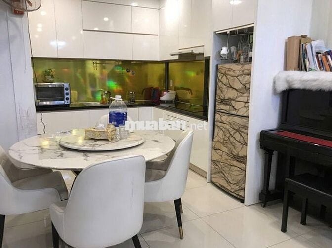 Cho thuê 2 Phòng ngủ tòa Orchard Garden Full NTCC - 16 Triệu