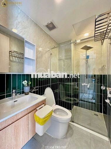 1 CHIẾC PHÒNG CỰC XINH VIEW BAN CÔNG THOÁN RA HÀNG XANH CHƯA ĐẾN 2P
