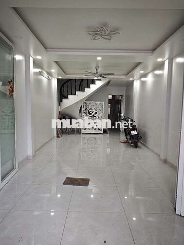 Cho thuê nhà MT Đ.Số 8/ 4x18.5m/ 4PN 3WC/KD tự do/Chính chủ