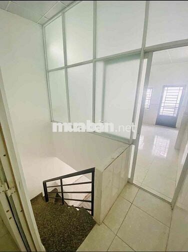 Nhà Mới Hẻm Xe Tải Đường Lạc Long Quân , Dt:4x16m