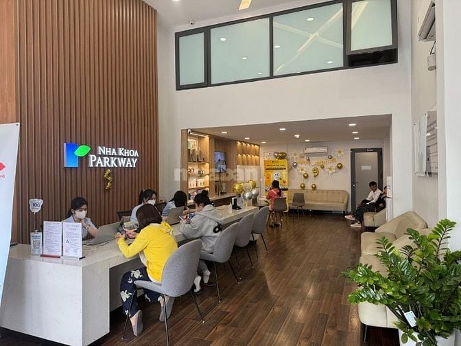Cho thuê nhà 2 MT trước-sau: Cộng Hoà, p.13 Tân bình-DTSD:680m2