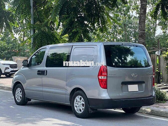 Hyundai Starex 2011 2.5D MT - 130000 km