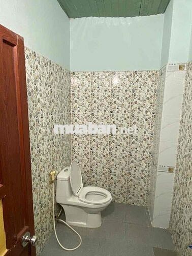 nhà 4x30m trống suốt có gác lửng 2 phòng ngủ 2wc, phù hợp cho may mặc