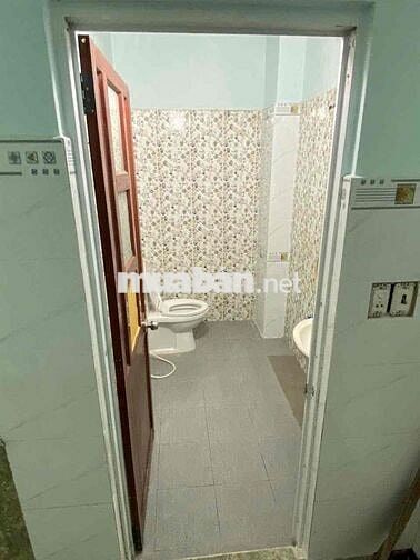 nhà 4x30m trống suốt có gác lửng 2 phòng ngủ 2wc, phù hợp cho may mặc