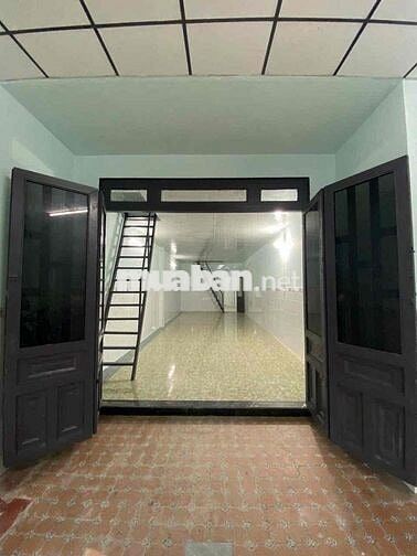 nhà 4x30m trống suốt có gác lửng 2 phòng ngủ 2wc, phù hợp cho may mặc