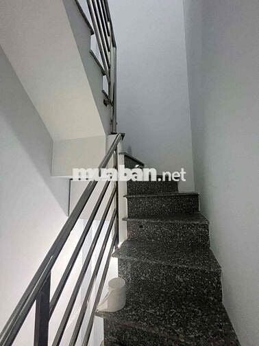 Nhà đối diện Gigamall 45m2 2 lầu 2pn 2wc. 249/1/2