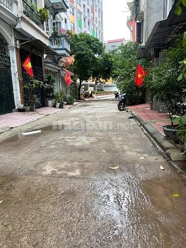 BÁN GẤP - NHÀ PHỐ PHÙNG CHÍ KIÊN - HOÀNG SÂM - 40M - 3 MẶT Ô TÔ .15 Tỷ