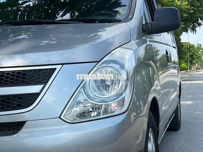 Hyundai Starex 2011 2.5D MT - 130000 km