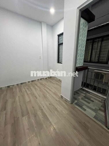 Nhà đối diện Gigamall 45m2 2 lầu 2pn 2wc. 249/1/2