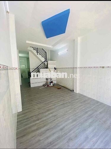 Nhà Mới Hẻm Xe Tải Đường Lạc Long Quân , Dt:4x16m